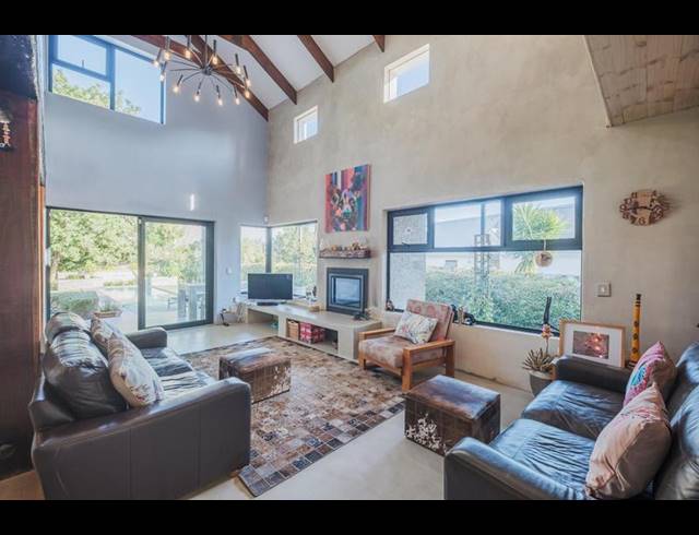 3 BEDROOM HOUSE FOR SALE IN BERG EN DAL